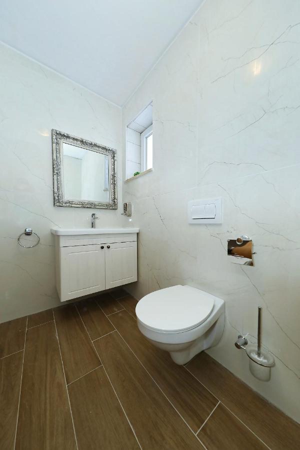 Villa Antica Drage Bagian luar foto